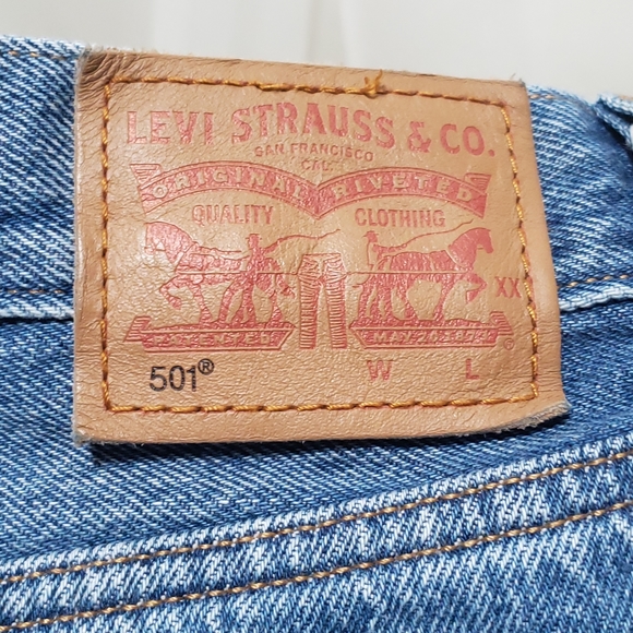 Levi's 501 Jean Cut Off Shorts Sz 31 - Picture 11 of 15